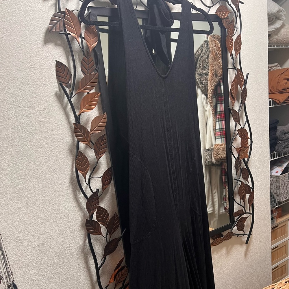 Imbodhi Isla halter black ribbed pockets open back elastic waist L jumpsuit